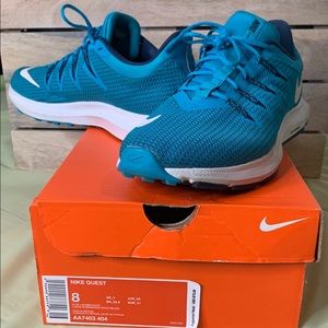 Nike quest running sneakers size 8 blue lagoon